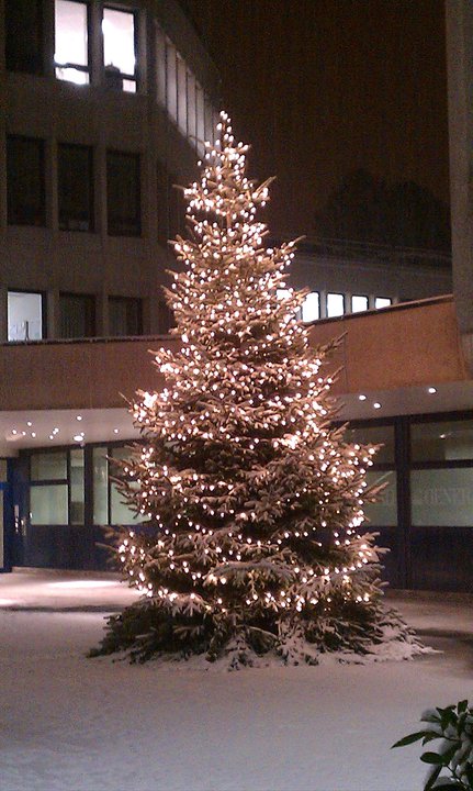 All the way from Switzerland from Manoj Vimalassery - Follow him on Twitter - Twitter.com/Shogun_79